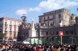 piazza dante metro opening